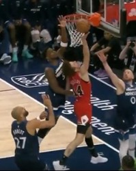 九游娱乐-黄雀在后！爱德华兹且退且防 起飞送出钉板大帽